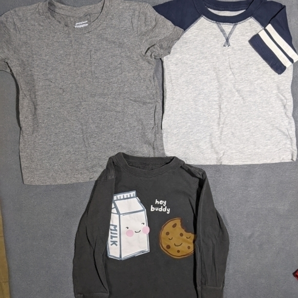 Boys tshirts Carter's Jumping beans size 3t‎